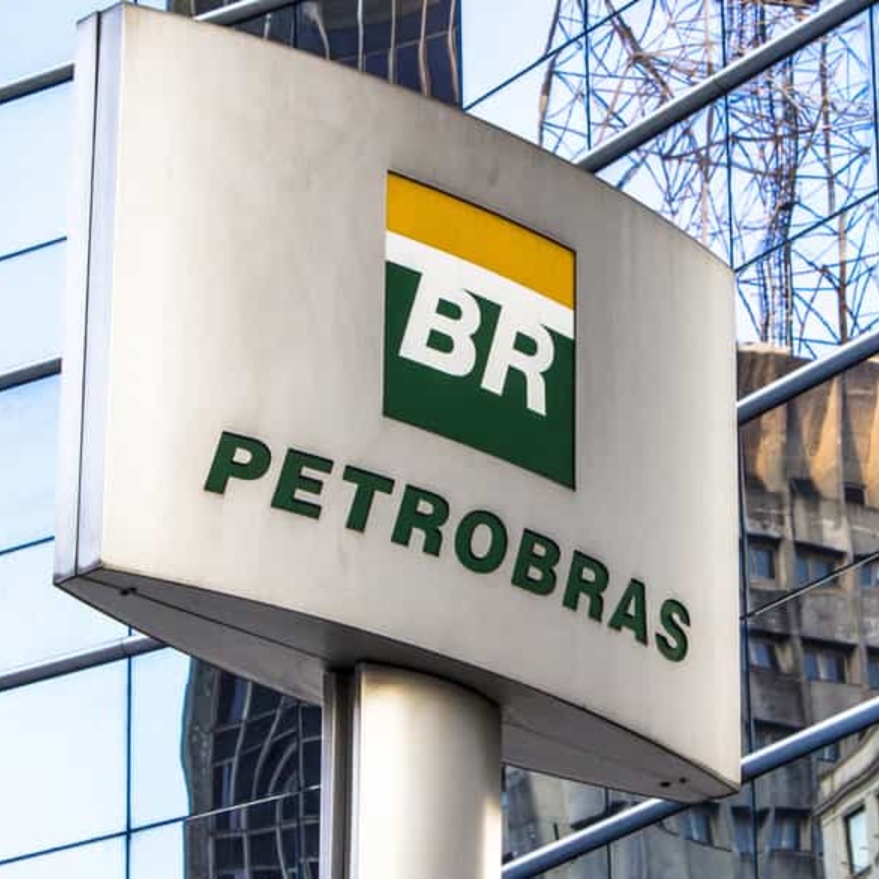 Lula pressiona por mudança na distribuição de dividendos da Petrobras