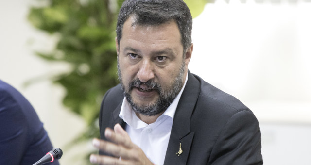 Itália precisa de orçamento de € 50 bilhões para "choque" de estímulo, diz Salvini - Money Times