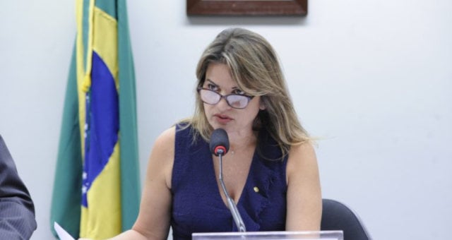 Flávia Morais