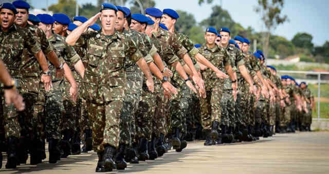 Exército retém 5 militares venezuelanos em reserva indígena