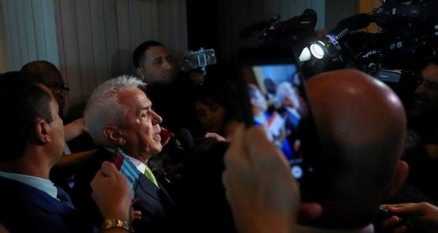 CEO da Petrobras, Roberto Castello Branco, atende a imprensa em leilão da cessão onerosa no Rio de Janeiro
