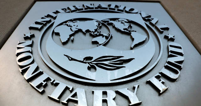 Placa na sede do Fundo Monetário Internacional