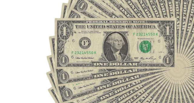 Dólar supera R$ 5,23 em linha com piora externa em meio a temores de recessão