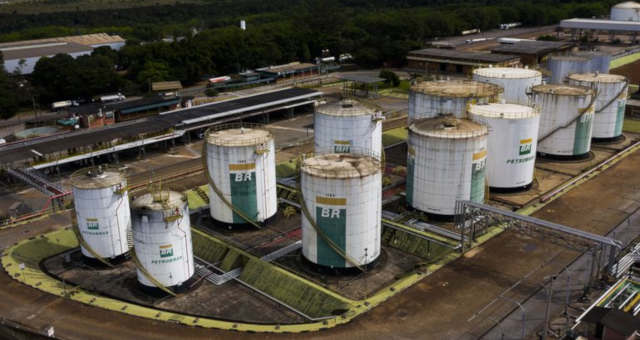 Petrobras PETR3 PETR4