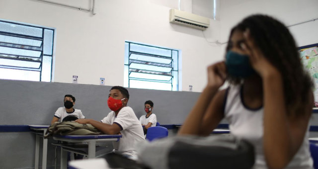 Desmotivados com a carreira, professores abandonam a sala de aula