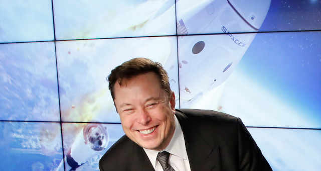 Elon Musk após entrevista no Centro Espacial Kennedy 19/1/2020 REUTERS/Joe Skipper