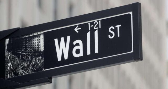 Wall Street abre em baixa após decepção com Netflix