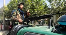 Taliban patrulham Cabul