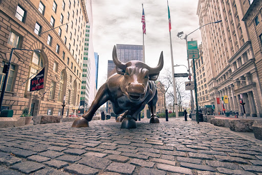 Touro de Wall Street, em Nova Iorque, representando bull market