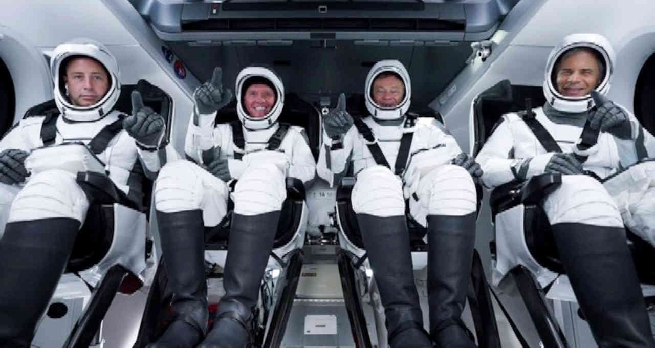 Tripulação da Axiom Space, primeira missão totalmente privada a chegar à Estação Espacial Internacional