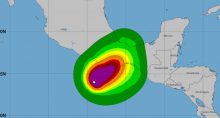 Furacão Ágatha se aproxima do sul do México em 29 de maio de 2022