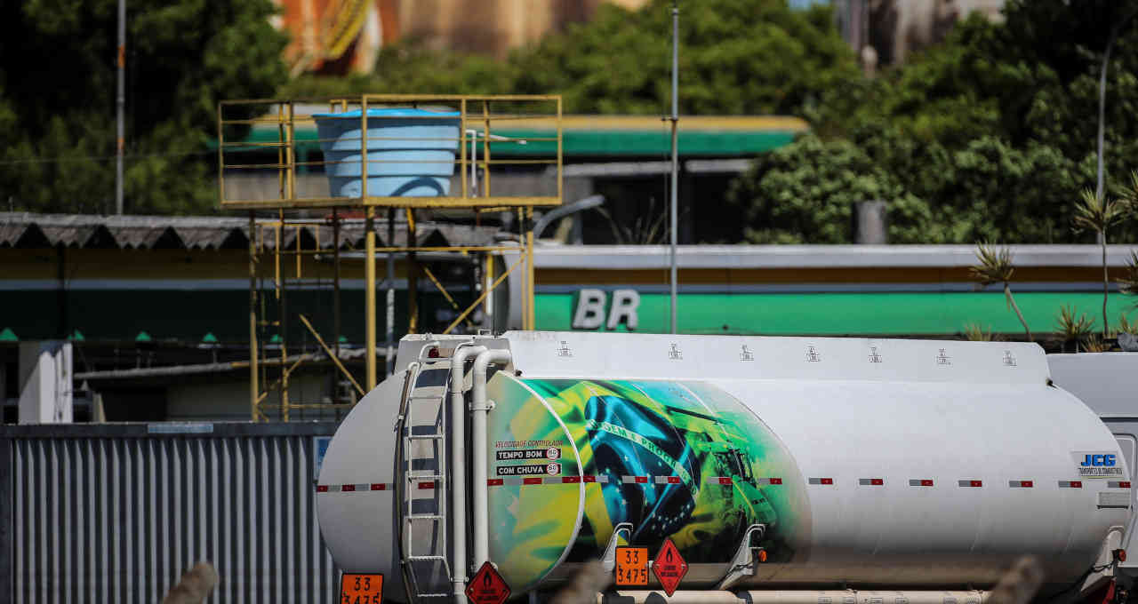 Petrobras gasolina combustíveis preço demissão CEO