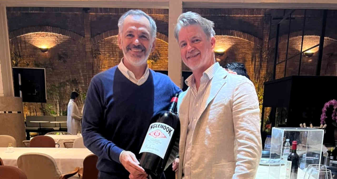 Jojo, CEO da Vitreo Gestão, e Justin Knock, um dos principais mestres de vinhos do mundo e diretor do grupo Oeno, no lançamento do fundo em São Paulo.