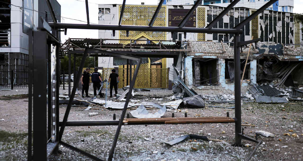 Instalações em Kharkiv, Ucrânia, destruídas por ataque militar russo