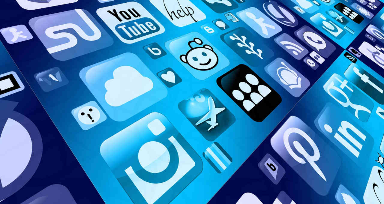 Redes sociais e-commerce varejo online aplicativos app b2c