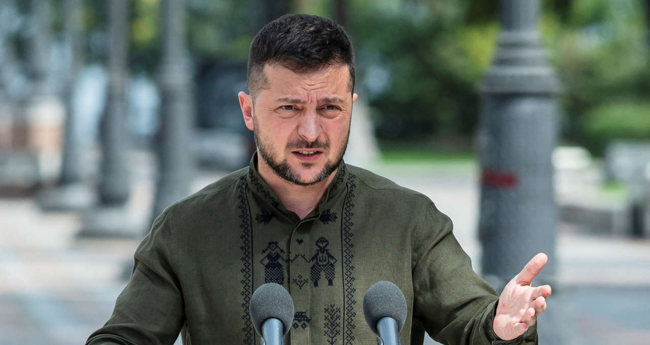 Zelenskiy diz aos russos para fugirem de ofensiva ucraniana no sul – Money  Times