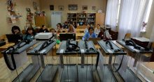 Local de votação em Donetsk