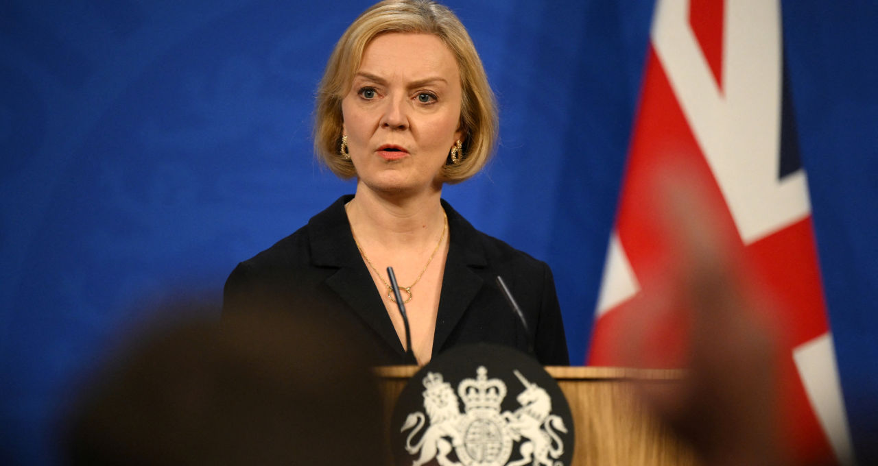 Primeira-ministra britânica, Liz Truss, participa de coletiva de imprensa em Londres