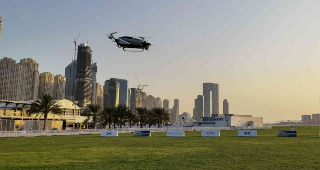 Carro voador elétrico Xpeng X2 em primeiro voo público em Dubai, nos Emirados Árabes Unidos