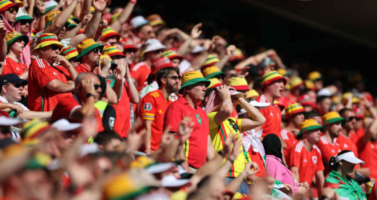 Torcedores do País de Gales durante partida contra o Irã pela Copa do Mundo do Catar