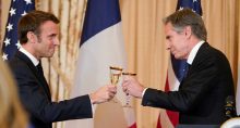 Emmanuel Macron e Antony Blinken