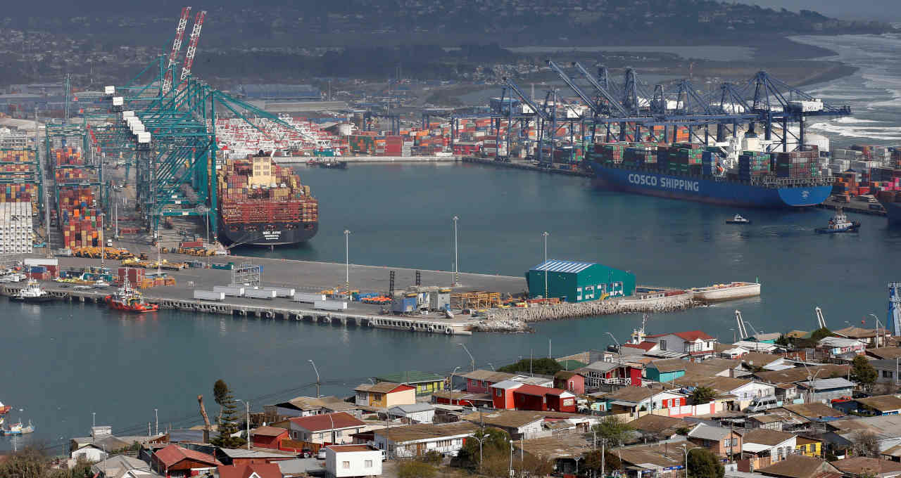 Ladrones realizan multimillonario robo de cobre en puerto chileno