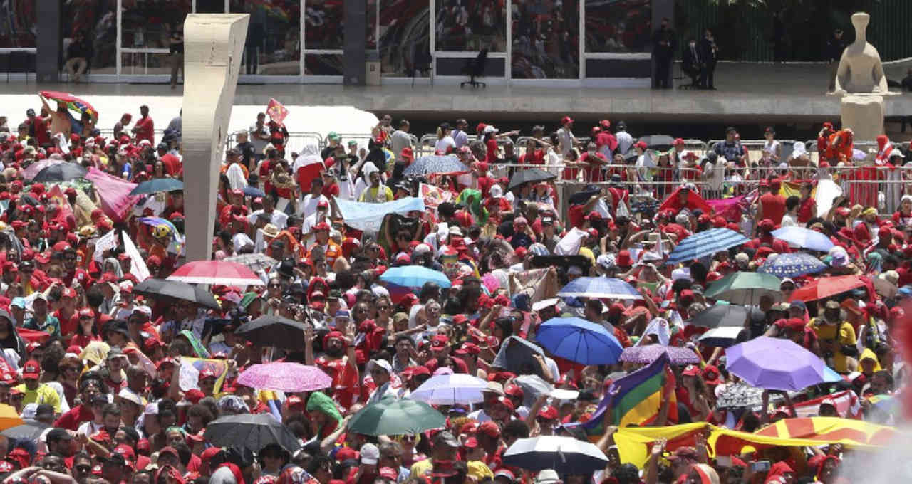 Luiz Inácio Lula da Slva posse 1º janeiro 2023 terceiro mandato Brasília fotos imagens cerimônia congresso festa