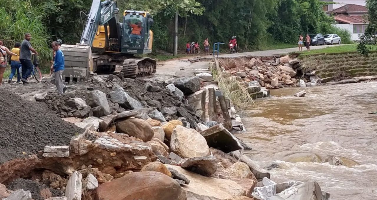 chuvas temporais tempestades litoral norte são paulo sp fevereiro 2023 inundações enchentes deslizamentos estradas bloqueadas caraguatatuba