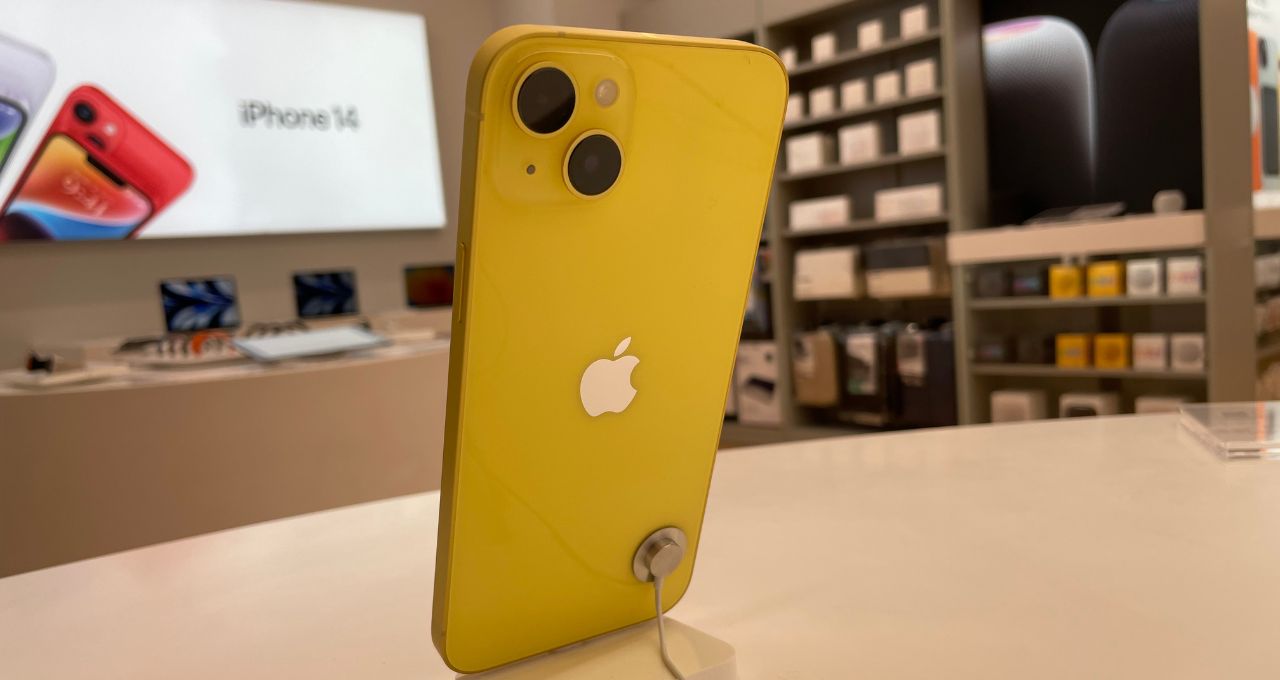 iPhone amarelo