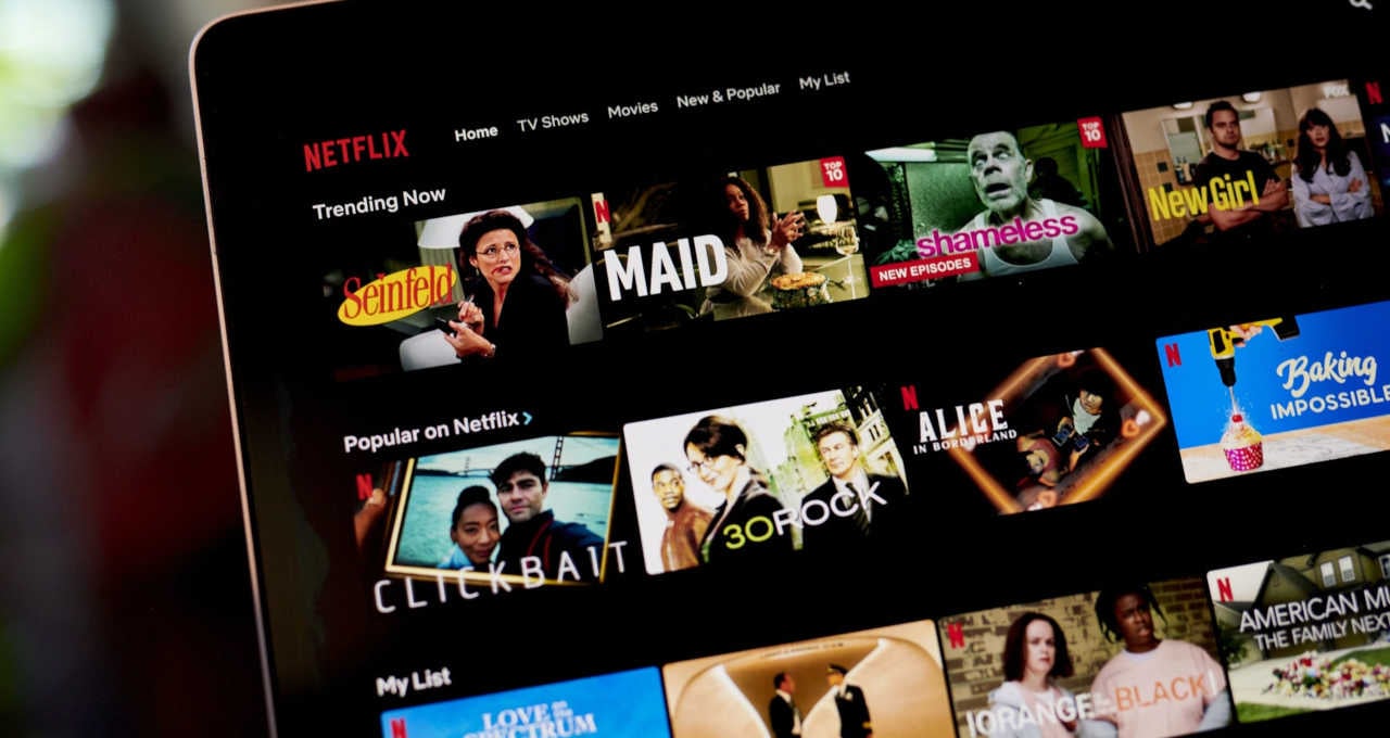 Netflix: entenda cobrança de taxa para usuários que dividem senhas com  pessoas de outras casas