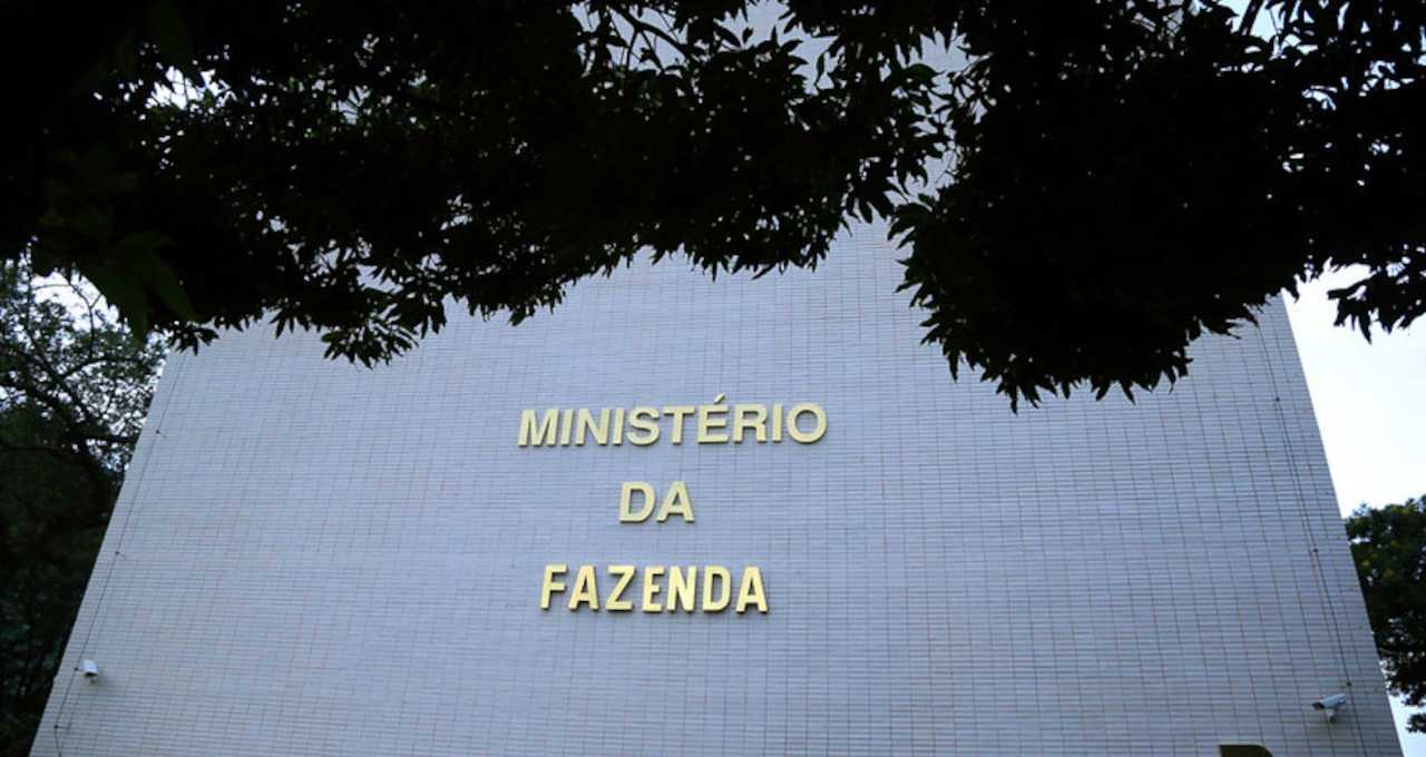 crédito consignado, brasil, ministério da fazenda