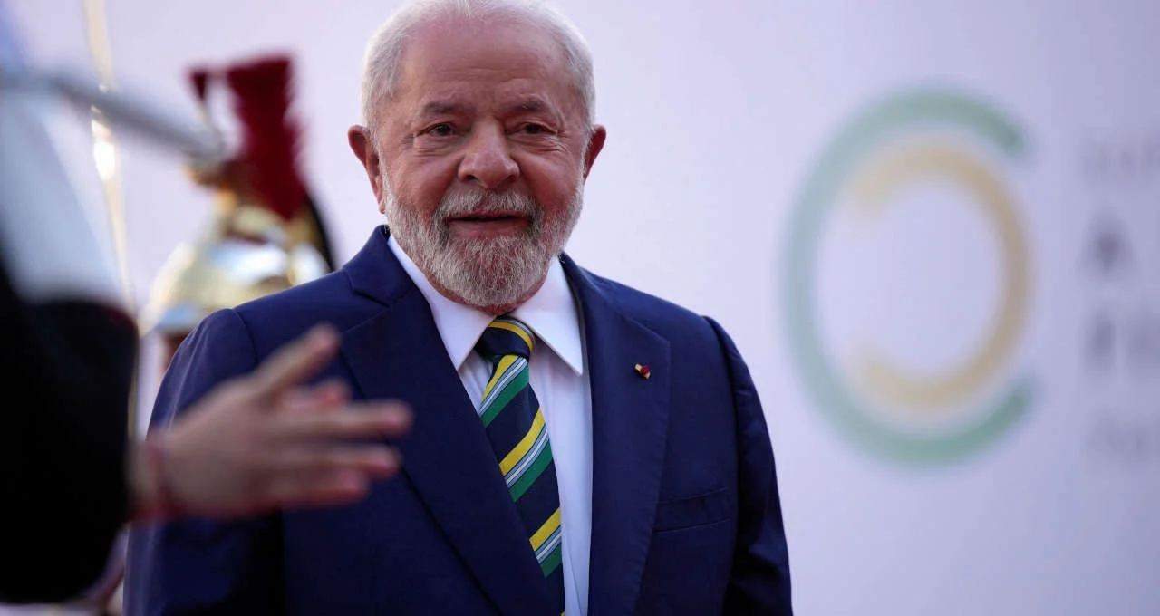 Lula volta a trabalhar no Palácio do Planalto após cirurgia