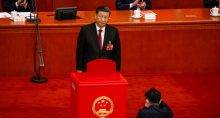 Presidente da China, Xi Jinping, durante sessão plenária no Parlamento, em Pequim, China