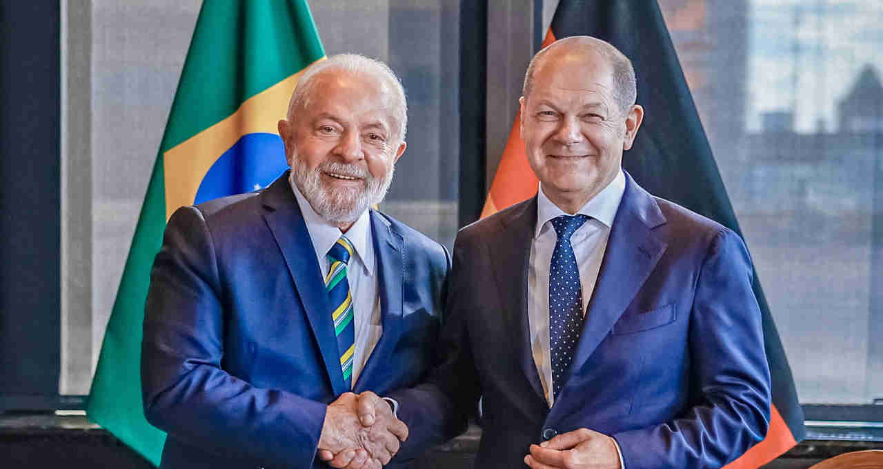 Presidente Luiz Inácio Lula da Silva chanceler alemão Olaf Scholz reunião cúpula Brasil Alemanha dezembro 2023 União Europeia Mercosul acordo livre comércio