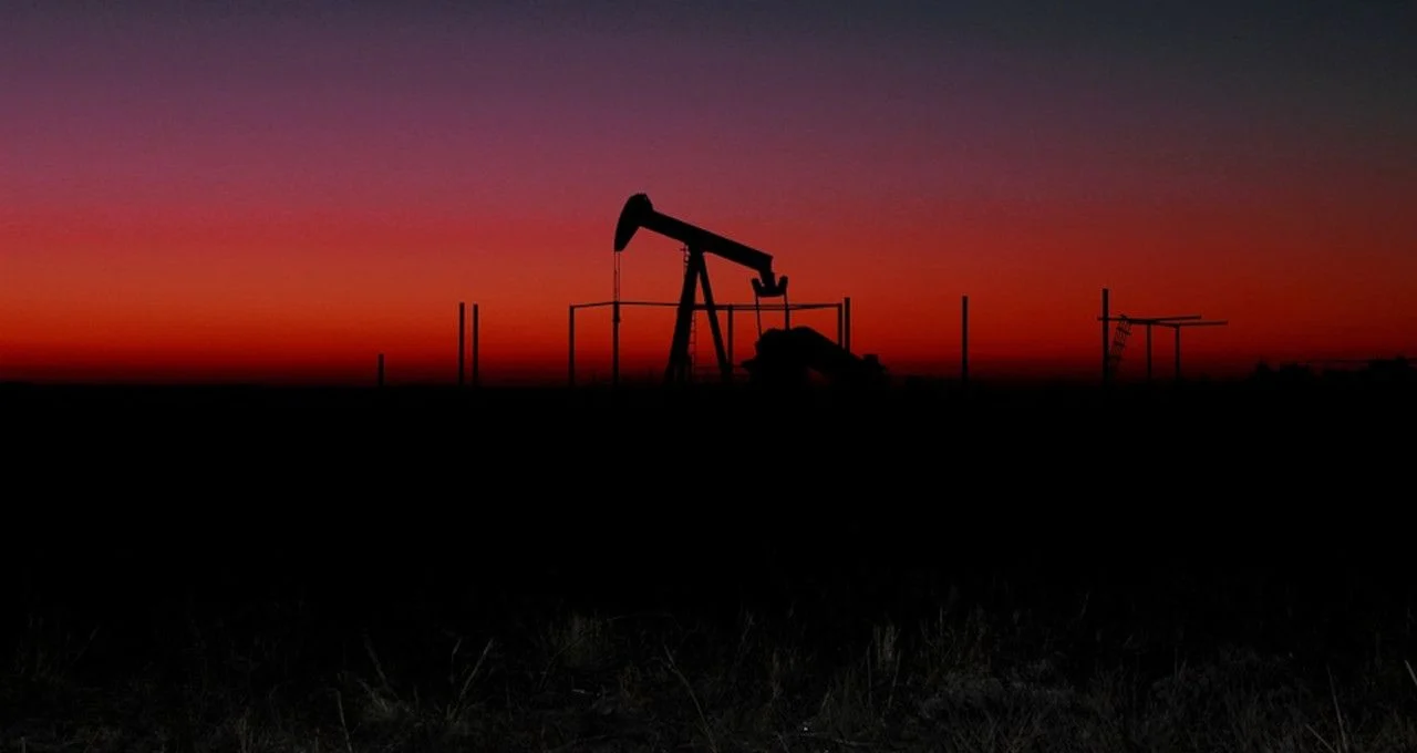 tensão no oriente médio altera preços do barril do petróleo