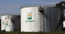 Prates diz que Petrobras (PETR4) não vê razão para mexer em preços de combustíveis